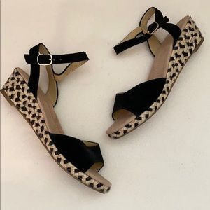 Lands’ End Black and Tan Espadrille Wedges